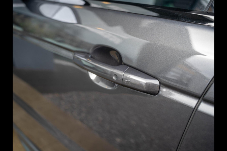 Land Rover Range Rover Sport P400e HSE / Pano / Keyless / Memory / Carplay