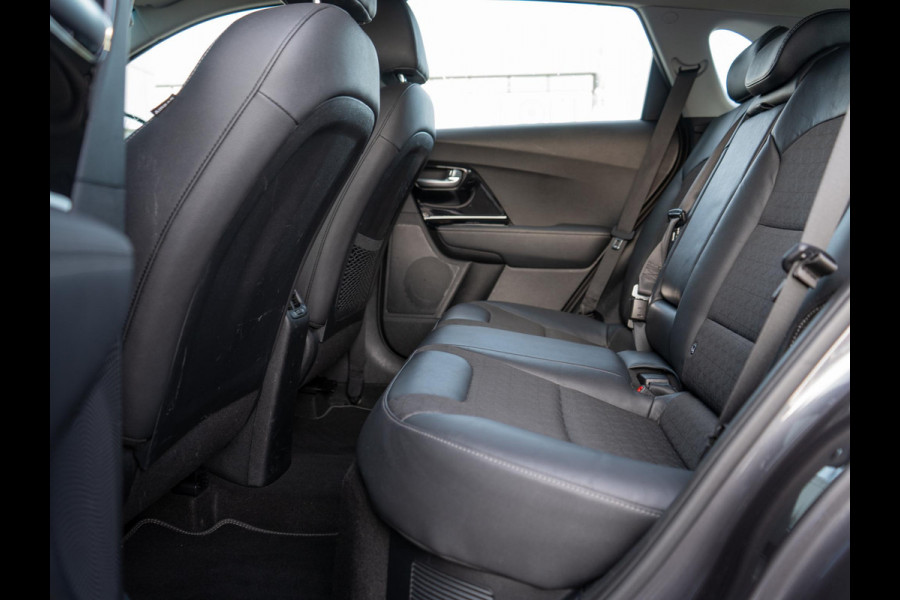 Kia Niro 1.6 GDi Hybrid DynamicLine | Navigatie | Parkeersensoren | adaptieve Cruise Control | Camera | Carplay | Clima