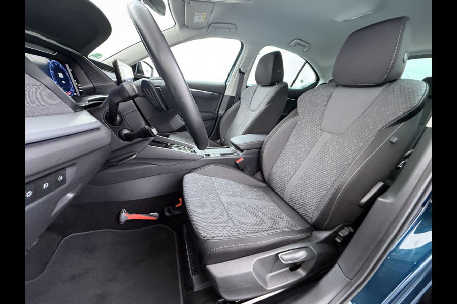 Škoda Octavia 1.0 e-TSI Automaat Trekhaak Adap.Cruise Camera Navi Ecc Apple Carplay Android Auto Virtual Cockpit Business Edition Plus Elek.Achterklep Stoelverwarming voor+achter Lmv DAB Led Keyless advanced Dodehoek detector 1e Eigenaar Origineel Nederlandse Auto Mild-Hybrid