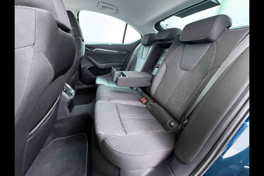 Škoda Octavia 1.0 e-TSI Automaat Trekhaak Adap.Cruise Camera Navi Ecc Apple Carplay Android Auto Virtual Cockpit Business Edition Plus Elek.Achterklep Stoelverwarming voor+achter Lmv DAB Led Keyless advanced Dodehoek detector 1e Eigenaar Origineel Nederlandse Auto Mild-Hybrid