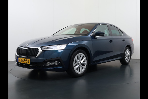 Škoda Octavia 1.0 e-TSI Automaat Trekhaak Adap.Cruise Camera Navi Ecc Apple Carplay Android Auto Virtual Cockpit Business Edition Plus Elek.Achterklep Stoelverwarming voor+achter Lmv DAB Led Keyless advanced Dodehoek detector 1e Eigenaar Origineel Nederlandse Auto Mild-Hybrid