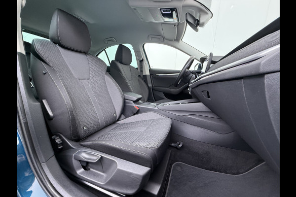Škoda Octavia 1.0 e-TSI Automaat Trekhaak Adap.Cruise Camera Navi Ecc Apple Carplay Android Auto Virtual Cockpit Business Edition Plus Elek.Achterklep Stoelverwarming voor+achter Lmv DAB Led Keyless advanced Dodehoek detector 1e Eigenaar Origineel Nederlandse Auto Mild-Hybrid