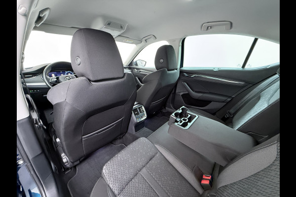 Škoda Octavia 1.0 e-TSI Automaat Trekhaak Adap.Cruise Camera Navi Ecc Apple Carplay Android Auto Virtual Cockpit Business Edition Plus Elek.Achterklep Stoelverwarming voor+achter Lmv DAB Led Keyless advanced Dodehoek detector 1e Eigenaar Origineel Nederlandse Auto Mild-Hybrid