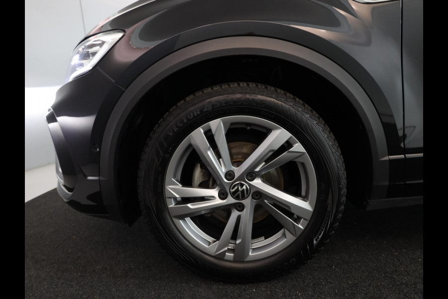 Volkswagen T-Roc 1.5 TSI R-Line 150 PK DSG | Navigatie | Trekhaak afneembaar | ErgoActive Stoel Pakket | Parkeercamera |
