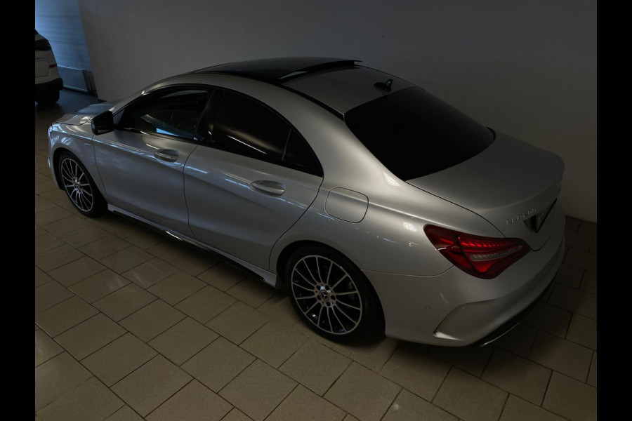Mercedes-Benz CLA-Klasse 200 AMG LINE PANO AIRCO CLIMA NAVI CRUISE BLUETOOTH CAMERA AMBI LIGHT STOELVERW TREKHAAK PRIVACYGLAS