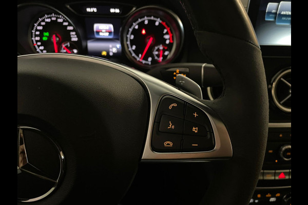 Mercedes-Benz CLA-Klasse 200 AMG LINE PANO AIRCO CLIMA NAVI CRUISE BLUETOOTH CAMERA AMBI LIGHT STOELVERW TREKHAAK PRIVACYGLAS