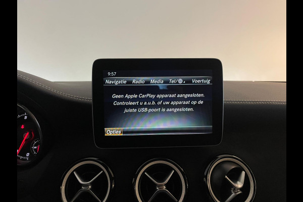 Mercedes-Benz CLA-Klasse 200 AMG LINE PANO AIRCO CLIMA NAVI CRUISE BLUETOOTH CAMERA AMBI LIGHT STOELVERW TREKHAAK PRIVACYGLAS