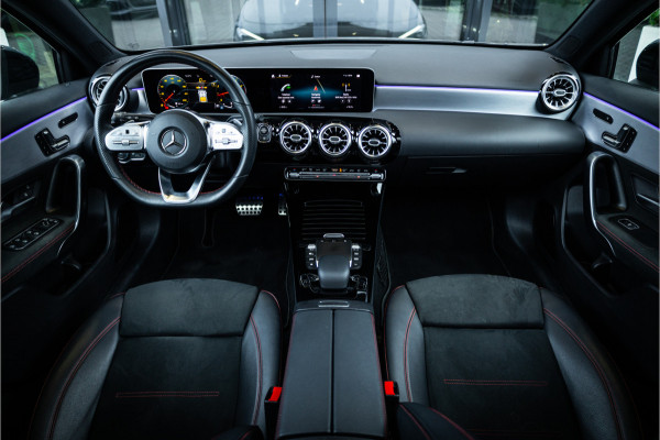 Mercedes-Benz A-Klasse A180 Business Solution AMG - AMG Line | Panorama | Memory | Sfeerverlichting