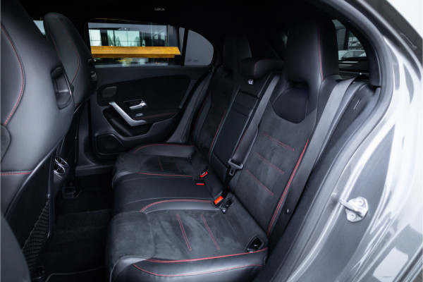 Mercedes-Benz A-Klasse A180 Business Solution AMG - AMG Line | Panorama | Memory | Sfeerverlichting
