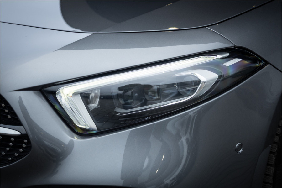 Mercedes-Benz A-Klasse A180 Business Solution AMG - AMG Line | Panorama | Memory | Sfeerverlichting