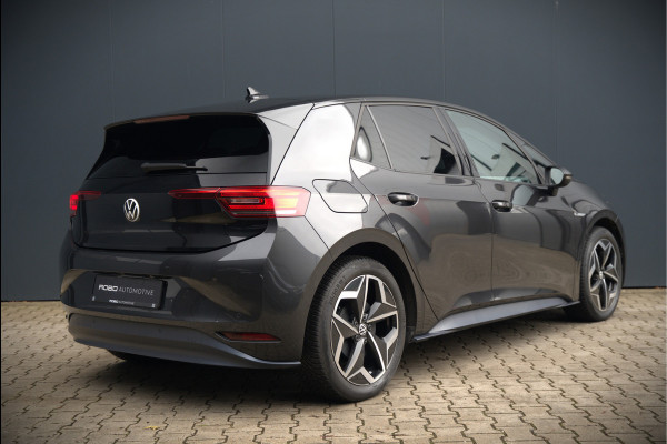 Volkswagen ID.3 First Plus 58 kWh | Stoelverwarming | Stuurverwarming | Camera | Adaptive Cruise Control | Navigatie | Keyless | Parkeersensoren | LED | Apple Carplay | NAP |
