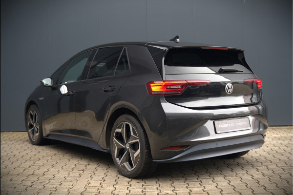 Volkswagen ID.3 First Plus 58 kWh | Stoelverwarming | Stuurverwarming | Camera | Adaptive Cruise Control | Navigatie | Keyless | Parkeersensoren | LED | Apple Carplay | NAP |