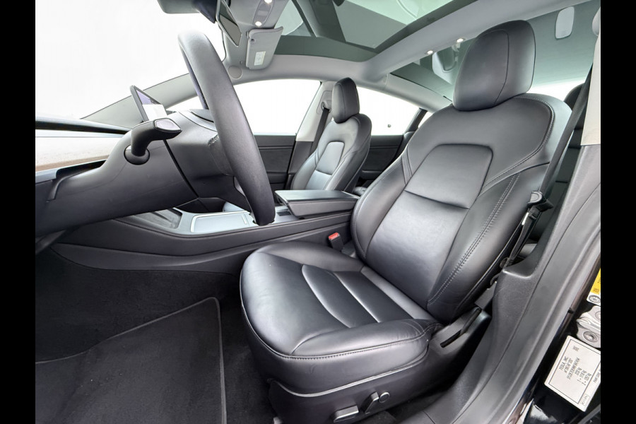 Tesla Model 3 Long Range AWD 75kWh Facelift Warmtepomp Lmv 19" AutoPilot Leder Panoramadak Adaptive-Cruise Camera's Elektr.-Stuur+Stoelen+Spie Navi LED DAB Voorverwarmen interieur Keyless One-Pedal-Drive 4WD SOH 87% Origineel Nederlandse Auto Fabrieksgarantie op Accu en Motor tot 21-12-2028/192.00km
