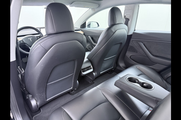 Tesla Model 3 Long Range AWD 75kWh Facelift Warmtepomp Lmv 19" AutoPilot Leder Panoramadak Adaptive-Cruise Camera's Elektr.-Stuur+Stoelen+Spie Navi LED DAB Voorverwarmen interieur Keyless One-Pedal-Drive 4WD SOH 87% Origineel Nederlandse Auto Fabrieksgarantie op Accu en Motor tot 21-12-2028/192.00km