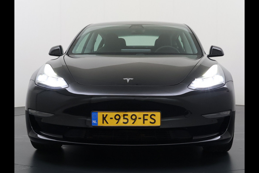 Tesla Model 3 Long Range AWD 75kWh Facelift Warmtepomp Lmv 19" AutoPilot Leder Panoramadak Adaptive-Cruise Camera's Elektr.-Stuur+Stoelen+Spie Navi LED DAB Voorverwarmen interieur Keyless One-Pedal-Drive 4WD SOH 87% Origineel Nederlandse Auto Fabrieksgarantie op Accu en Motor tot 21-12-2028/192.00km