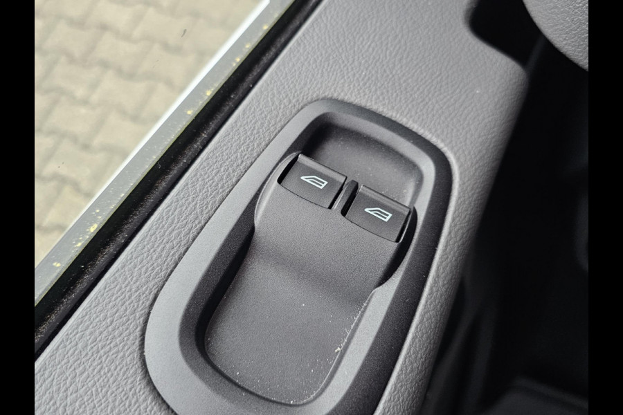 Ford Transit 350 2.0 TDCI L3H2 Trend 130pk Automaat | SCI | Trekhaak | Airco | DAB | Parkeersensoren v+a | Zéér netjes!