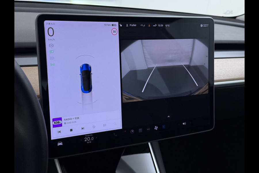 Tesla Model 3 RWD SR plus 325PK SOH 93% LFP Accu AutoPilot Leder Panoramadak Adaptive-Cruise Camera's Elektr.-Stuur+Stoelen+Spiegels+Geheugen+ Navi LED DAB Voorverwarmen Keyless One-Pedal-Drive Lmv 18" 1e Eigenaar Origineel Nederlandse Auto