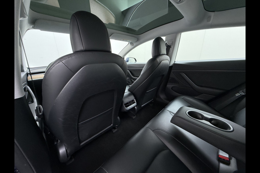 Tesla Model 3 RWD SR plus 325PK SOH 93% LFP Accu AutoPilot Leder Panoramadak Adaptive-Cruise Camera's Elektr.-Stuur+Stoelen+Spiegels+Geheugen+ Navi LED DAB Voorverwarmen Keyless One-Pedal-Drive Lmv 18" 1e Eigenaar Origineel Nederlandse Auto