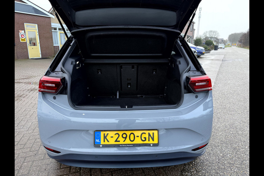 Volkswagen ID.3 First Plus 58 kWh Camera, 19''Lmv, Stoel/Stuurverwarming