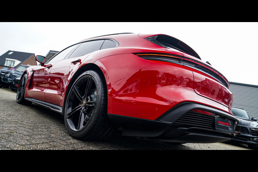 Porsche Taycan Sport Turismo GTS 93 kWh | Luchtvering / LIFT | Bose surround sound | Panorama | Luxe Leder / Alcantara | Sfeerverl