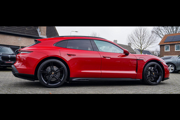 Porsche Taycan Sport Turismo GTS 93 kWh | Luchtvering / LIFT | Bose surround sound | Panorama | Luxe Leder / Alcantara | Sfeerverl
