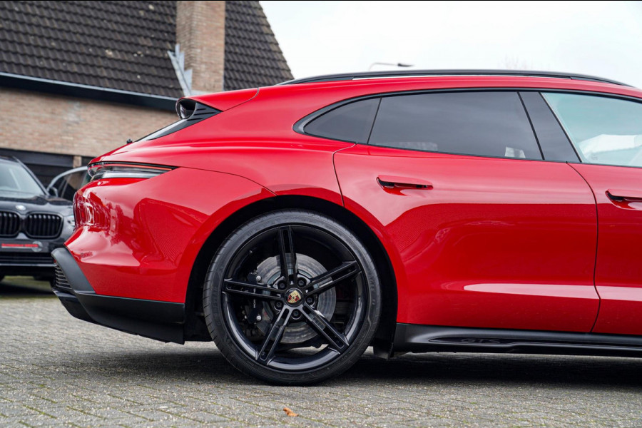 Porsche Taycan Sport Turismo GTS 93 kWh | Luchtvering / LIFT | Bose surround sound | Panorama | Luxe Leder / Alcantara | Sfeerverl