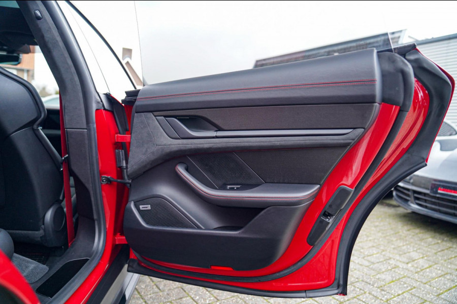 Porsche Taycan Sport Turismo GTS 93 kWh | Luchtvering / LIFT | Bose surround sound | Panorama | Luxe Leder / Alcantara | Sfeerverl