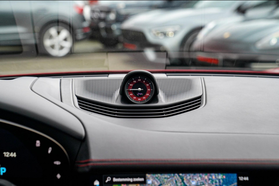 Porsche Taycan Sport Turismo GTS 93 kWh | Luchtvering / LIFT | Bose surround sound | Panorama | Luxe Leder / Alcantara | Sfeerverl