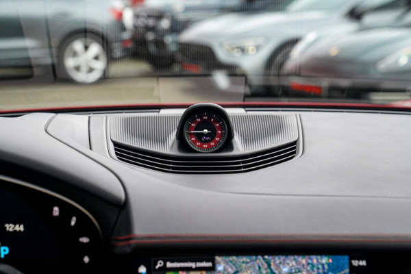 Porsche Taycan Sport Turismo GTS 93 kWh | Luchtvering / LIFT | Bose surround sound | Panorama | Luxe Leder / Alcantara | Sfeerverl
