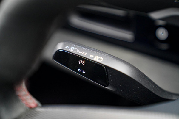 Porsche Taycan Sport Turismo GTS 93 kWh | Luchtvering / LIFT | Bose surround sound | Panorama | Luxe Leder / Alcantara | Sfeerverl