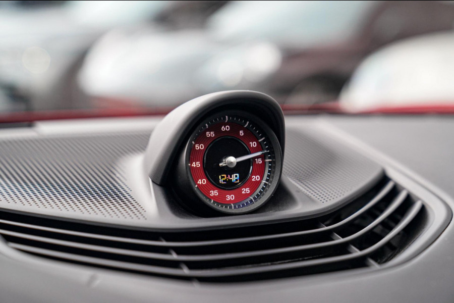 Porsche Taycan Sport Turismo GTS 93 kWh | Luchtvering / LIFT | Bose surround sound | Panorama | Luxe Leder / Alcantara | Sfeerverl