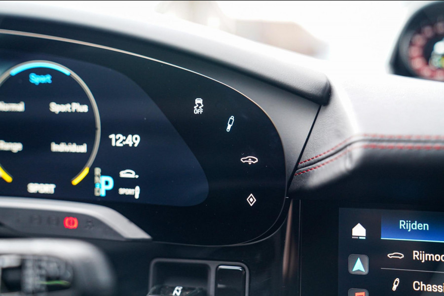 Porsche Taycan Sport Turismo GTS 93 kWh | Luchtvering / LIFT | Bose surround sound | Panorama | Luxe Leder / Alcantara | Sfeerverl