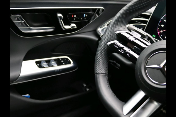 Mercedes-Benz E-Klasse 300 e Sport Edition AMG Line | Panorama Schuif-Kanteldak | Distronic | Lederen bekleding | Alarm | Parkeerpakket met 360°-camera | 20 Inch AMG Velgen. Inclusief 24 maanden MB Certified garantie voor Europa.