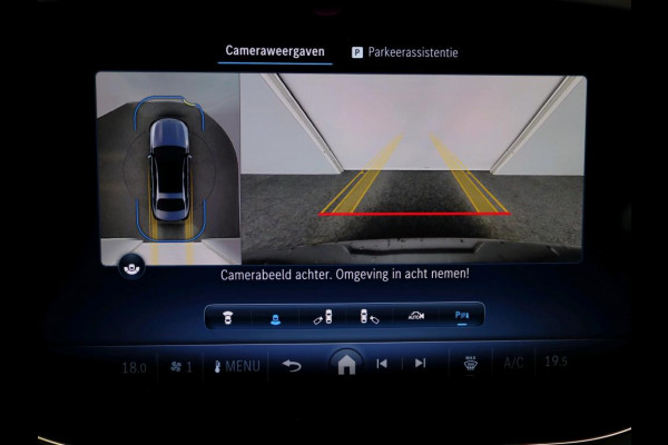 Mercedes-Benz E-Klasse 300 e Sport Edition AMG Line | Panorama Schuif-Kanteldak | Distronic | Lederen bekleding | Alarm | Parkeerpakket met 360°-camera | 20 Inch AMG Velgen. Inclusief 24 maanden MB Certified garantie voor Europa.