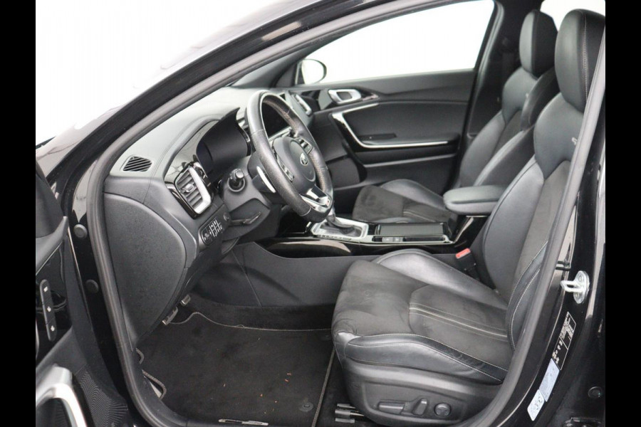Kia ProCeed 1.5 T-GDI GT-PlusLine | Panoramadak | Leder/Alcantara | Adaptive cruise | Stoelverwarming | Carplay | Full LED | Navigatie | Stuurverwarming | JBL Sound