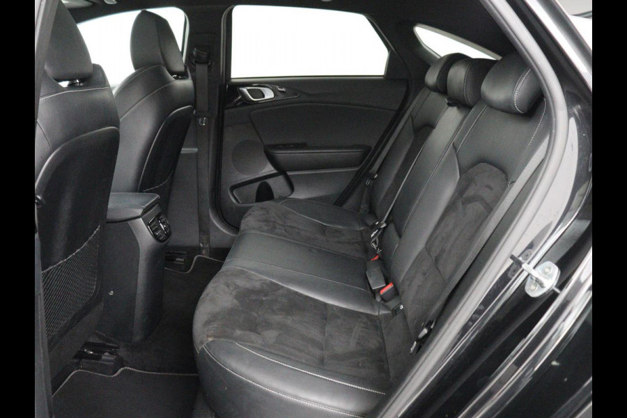 Kia ProCeed 1.5 T-GDI GT-PlusLine | Panoramadak | Leder/Alcantara | Adaptive cruise | Stoelverwarming | Carplay | Full LED | Navigatie | Stuurverwarming | JBL Sound