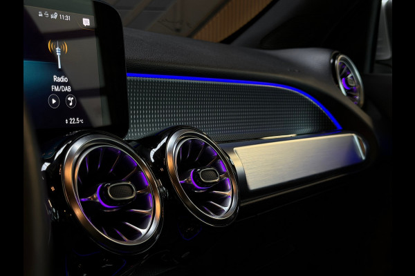 Mercedes-Benz EQB 350 4MATIC AMG Line 67 kWh CAMERA|CARPLAY|SFEERVERLICHTING|ELEKT KOFFERKLEP|GARANTIE 2028|DEALER ONDERHOUDEN