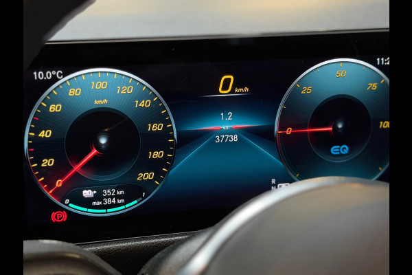 Mercedes-Benz EQB 350 4MATIC AMG Line 67 kWh CAMERA|CARPLAY|SFEERVERLICHTING|ELEKT KOFFERKLEP|GARANTIE 2028|DEALER ONDERHOUDEN