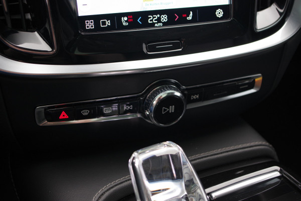 Volvo V60 2.0 T8 456 PK Plug-in Hybrid AWD Ultimate Dark Long Range, Panoramadak, Trekhaak, H/K Sound, 360 Camera,