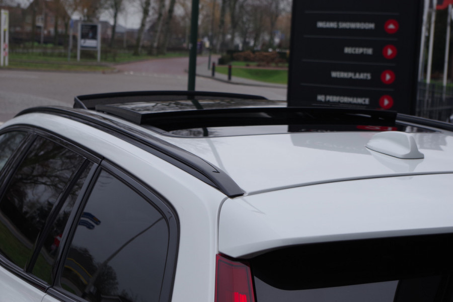 Volvo V60 2.0 T8 456 PK Plug-in Hybrid AWD Ultimate Dark Long Range, Panoramadak, Trekhaak, H/K Sound, 360 Camera,