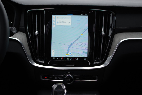 Volvo V60 2.0 T8 456 PK Plug-in Hybrid AWD Ultimate Dark Long Range, Panoramadak, Trekhaak, H/K Sound, 360 Camera,