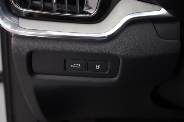 Volvo V60 2.0 T8 456 PK Plug-in Hybrid AWD Ultimate Dark Long Range, Panoramadak, Trekhaak, H/K Sound, 360 Camera,