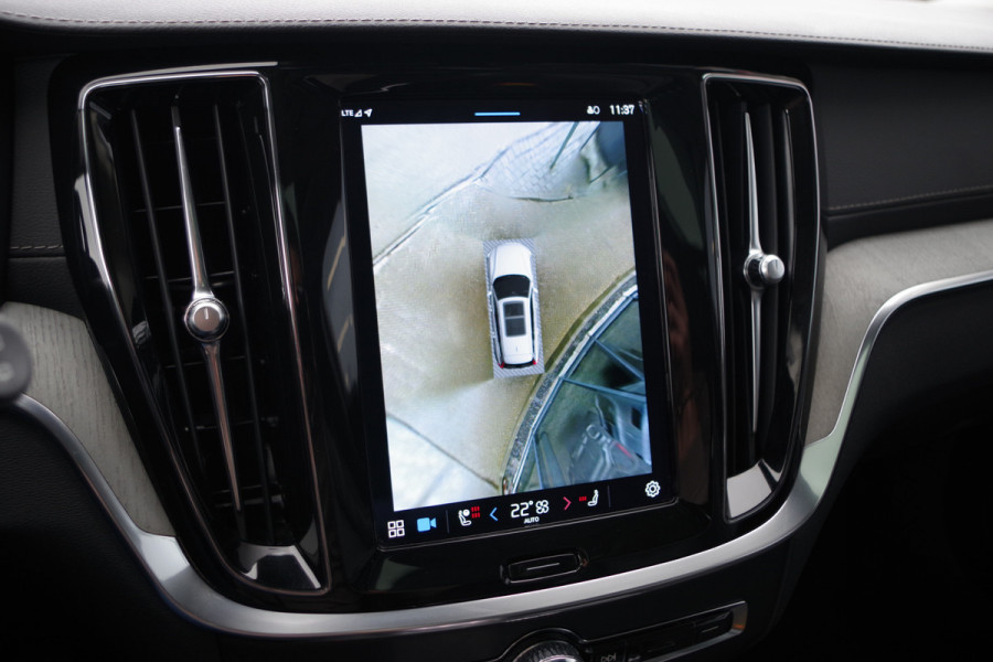 Volvo V60 2.0 T8 456 PK Plug-in Hybrid AWD Ultimate Dark Long Range, Panoramadak, Trekhaak, H/K Sound, 360 Camera,
