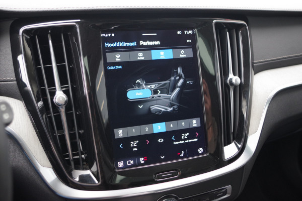 Volvo V60 2.0 T8 456 PK Plug-in Hybrid AWD Ultimate Dark Long Range, Panoramadak, Trekhaak, H/K Sound, 360 Camera,