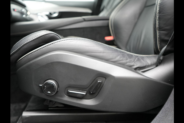 Volvo XC90 T8 Recharge AWD Ultimate Dark Plug In Hybrid Long Range 7 Zits 456pk Dealer O.H PHEV | Luchtvering | Trekhaak Af Fabriek | Panodak | Bowers & Wilkins | 360 Camera | Head Up | Adaptive Cruise | Lederen Sportstoelen Memory & Verwarmd | Keyless | Navigatie | Blis | Virtual