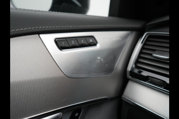 Volvo XC90 T8 Recharge AWD Ultimate Dark Plug In Hybrid Long Range 7 Zits 456pk Dealer O.H PHEV | Luchtvering | Trekhaak Af Fabriek | Panodak | Bowers & Wilkins | 360 Camera | Head Up | Adaptive Cruise | Lederen Sportstoelen Memory & Verwarmd | Keyless | Navigatie | Blis | Virtual