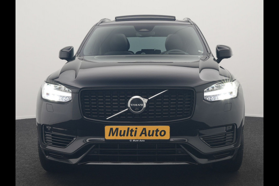Volvo XC90 T8 Recharge AWD Ultimate Dark Plug In Hybrid Long Range 7 Zits 456pk Dealer O.H PHEV | Luchtvering | Trekhaak Af Fabriek | Panodak | Bowers & Wilkins | 360 Camera | Head Up | Adaptive Cruise | Lederen Sportstoelen Memory & Verwarmd | Keyless | Navigatie | Blis | Virtual