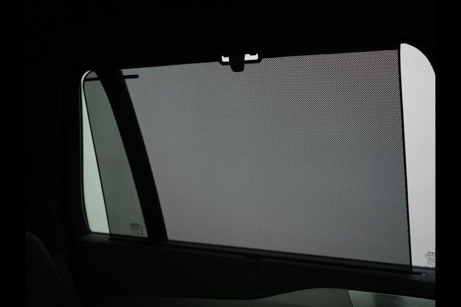 Volvo XC90 T8 Recharge AWD Ultimate Dark Plug In Hybrid Long Range 7 Zits 456pk Dealer O.H PHEV | Luchtvering | Trekhaak Af Fabriek | Panodak | Bowers & Wilkins | 360 Camera | Head Up | Adaptive Cruise | Lederen Sportstoelen Memory & Verwarmd | Keyless | Navigatie | Blis | Virtual
