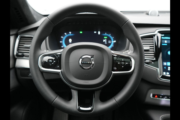 Volvo XC90 T8 Recharge AWD Ultimate Dark Plug In Hybrid Long Range 7 Zits 456pk Dealer O.H PHEV | Luchtvering | Trekhaak Af Fabriek | Panodak | Bowers & Wilkins | 360 Camera | Head Up | Adaptive Cruise | Lederen Sportstoelen Memory & Verwarmd | Keyless | Navigatie | Blis | Virtual
