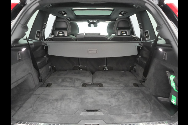 Volvo XC90 T8 Recharge AWD Ultimate Dark Plug In Hybrid Long Range 7 Zits 456pk Dealer O.H PHEV | Luchtvering | Trekhaak Af Fabriek | Panodak | Bowers & Wilkins | 360 Camera | Head Up | Adaptive Cruise | Lederen Sportstoelen Memory & Verwarmd | Keyless | Navigatie | Blis | Virtual